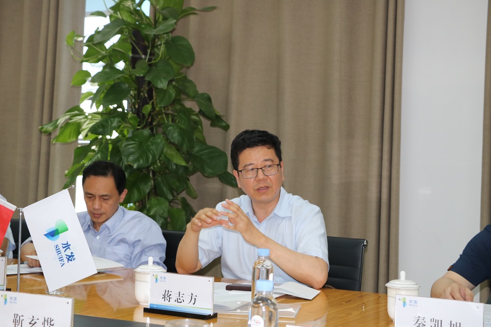 1593251422528490.jpg 圖一:山東大學軟件學院博士生導師蔣志方對智慧化安全生產管理系統做點評.JPG