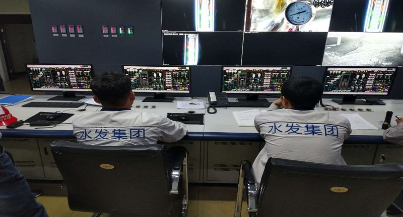 1596183972612485.jpg 項目動態-二期工程主蒸汽管道吹掃順利完成 (1).jpg