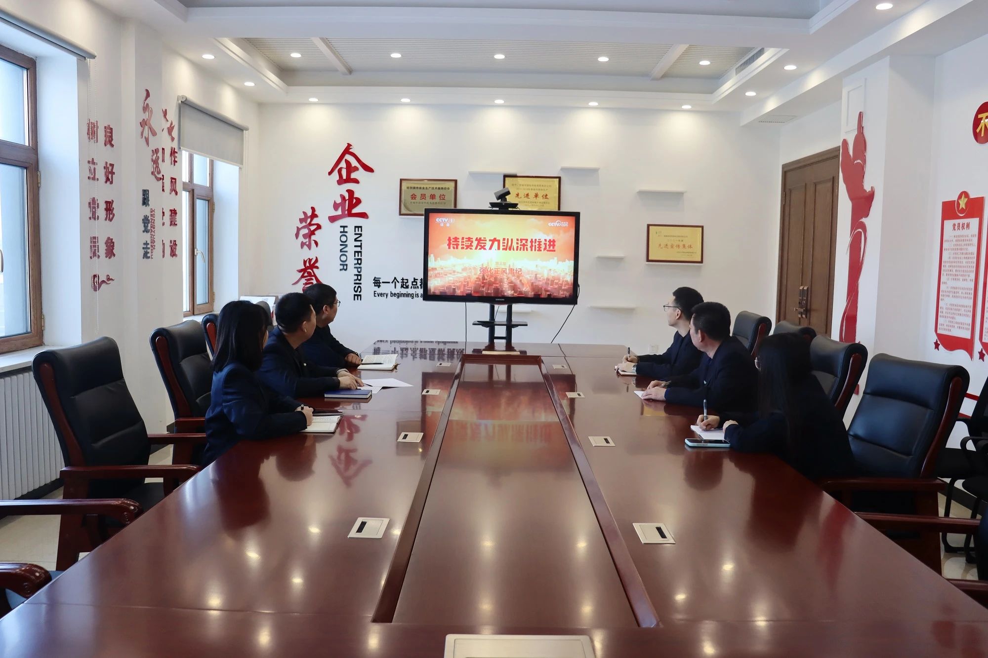 1718939441441558.jpg 5b9b1c677c9df8af8210d7590dc09b2c.jpg