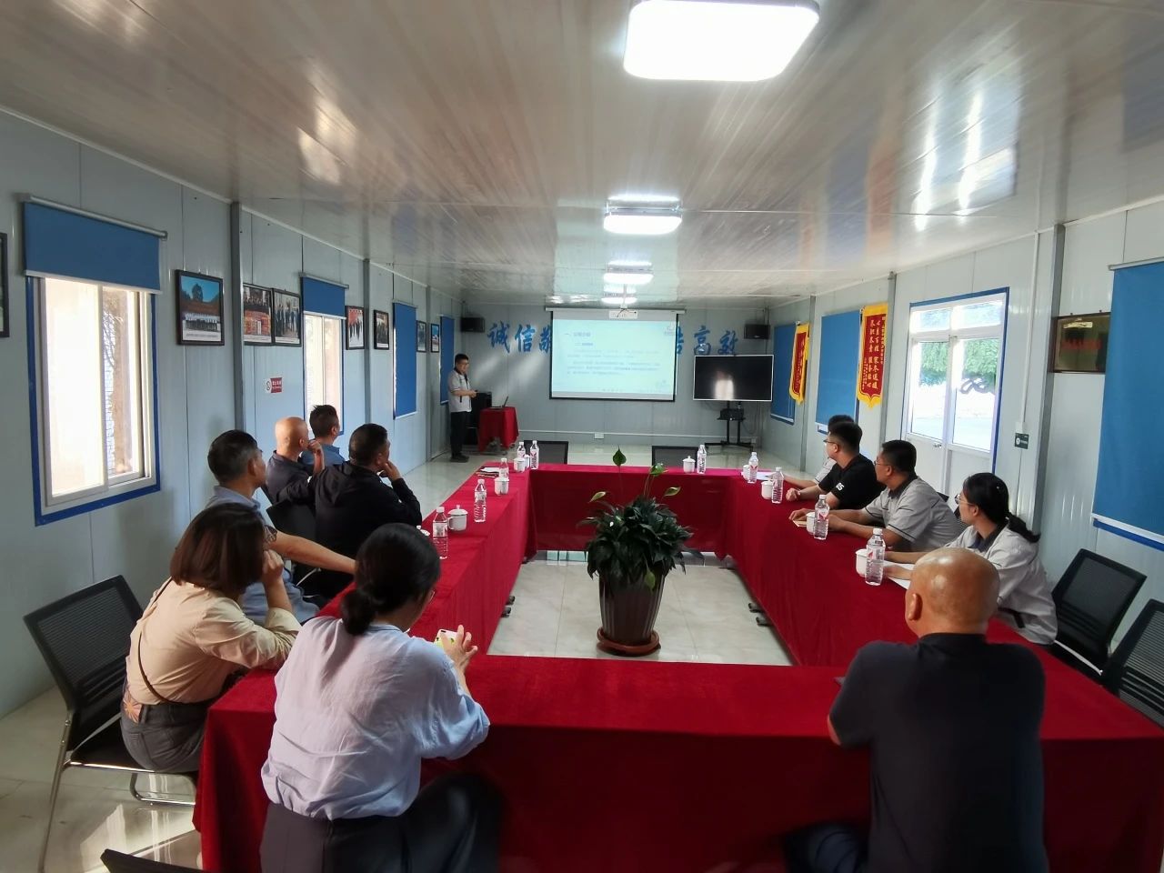 1728461504428662.jpg f8a9f58f8e4b2502ee6ffda99824d6ae.jpg